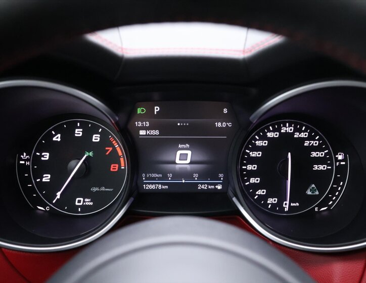 Alfa Romeo Stelvio SUV / Terénní 2,9 l 375 kw