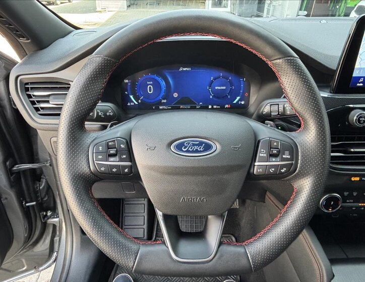 Ford Kuga SUV / Terénní 2,0 l 88 kw