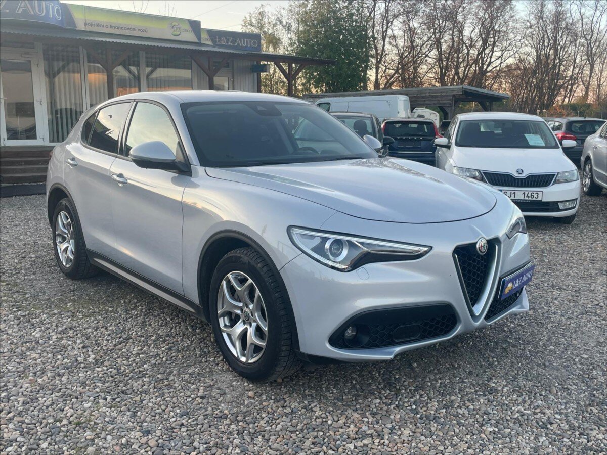 Alfa Romeo Stelvio SUV / Terénní 2,1 l 118 kw