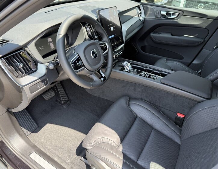 Volvo XC60 SUV / Terénní 2,0 l 228 kw