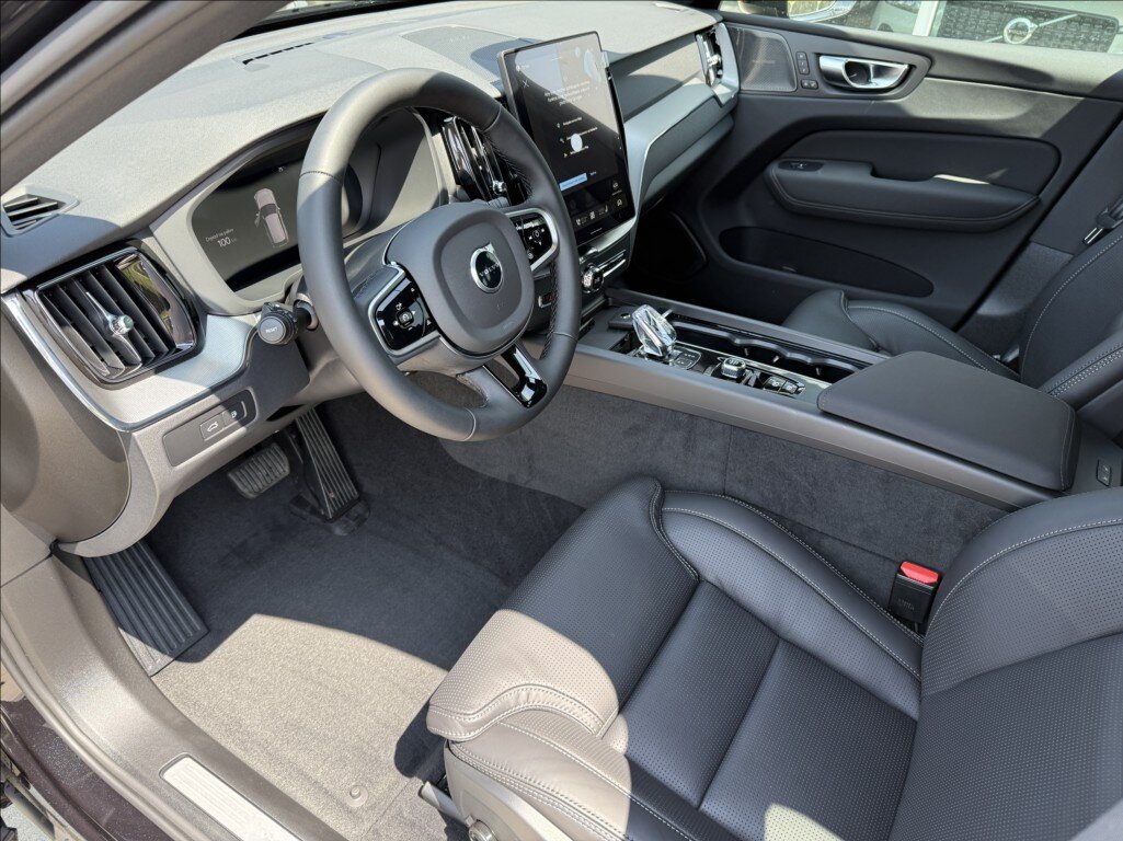 Volvo XC60 SUV / Terénní 2,0 l 228 kw