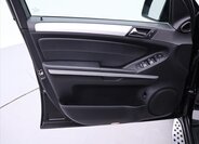 Mercedes-Benz Třídy M 12