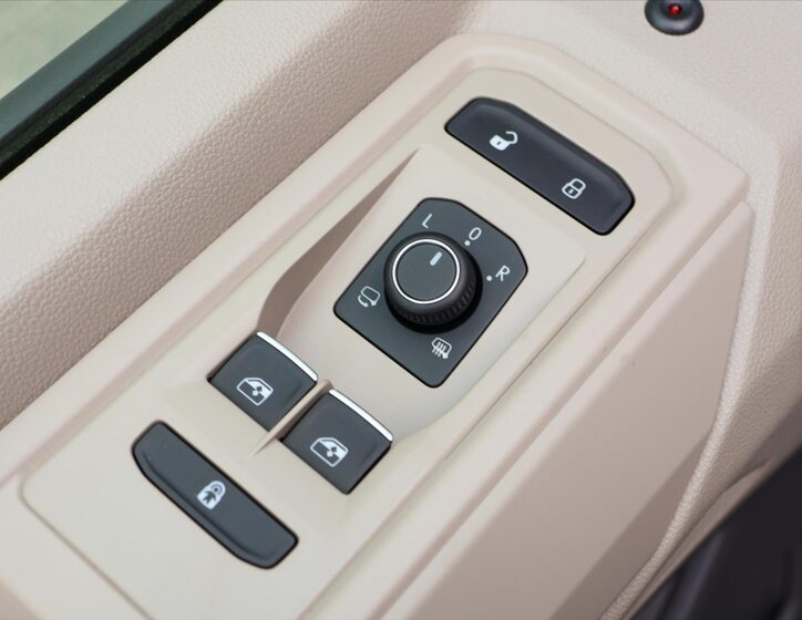 Volkswagen Multivan MPV 2,0 l 110 kw