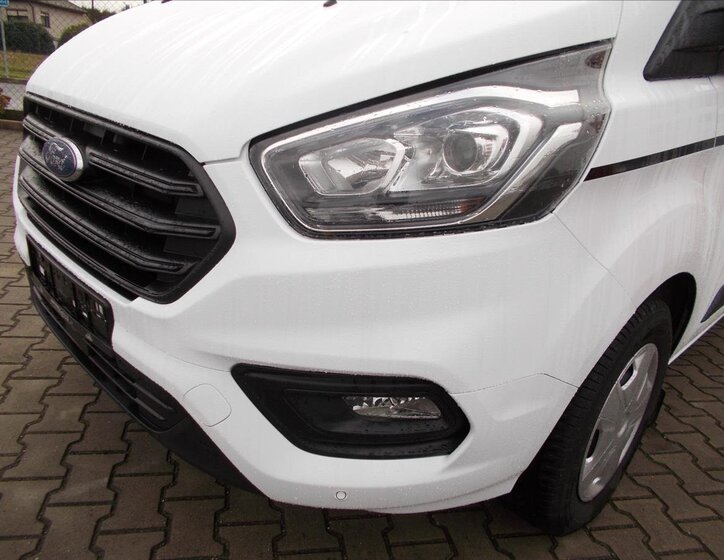 Ford Transit Custom 6