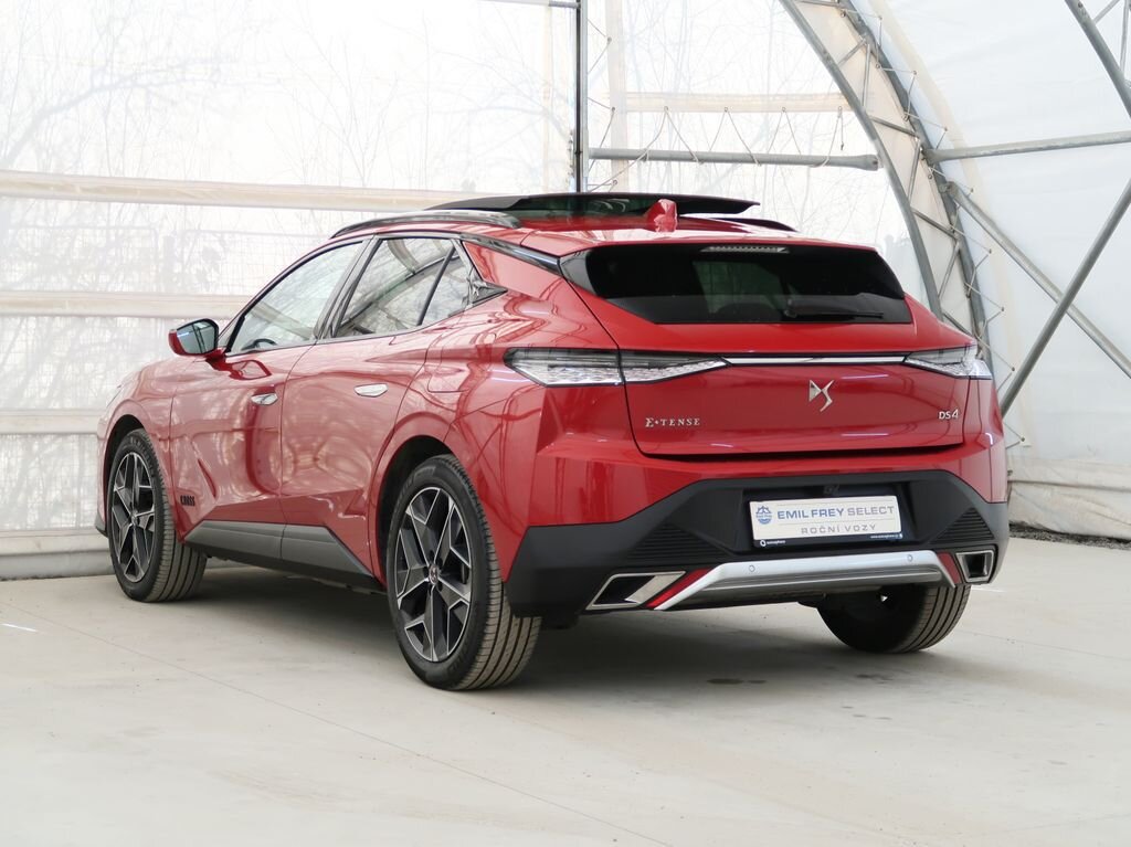 DS Automobiles DS4 Hatchback 1,6 l 132 kw