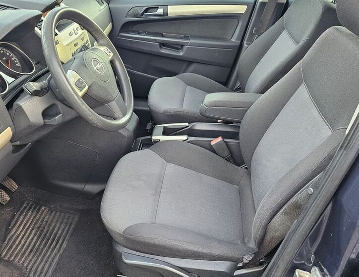 Opel Zafira 7