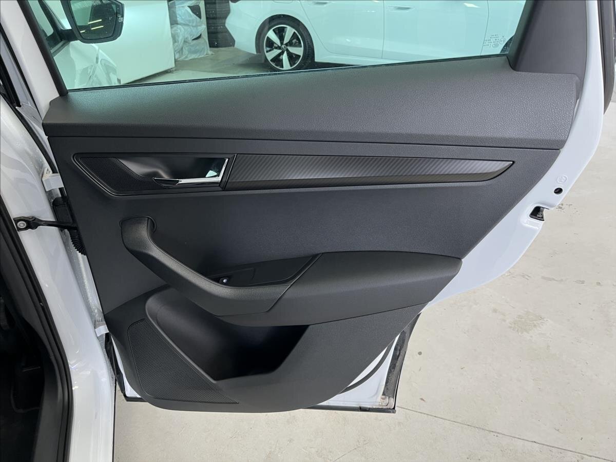 Škoda Karoq SUV / Terénní 1,5 l 110 kw