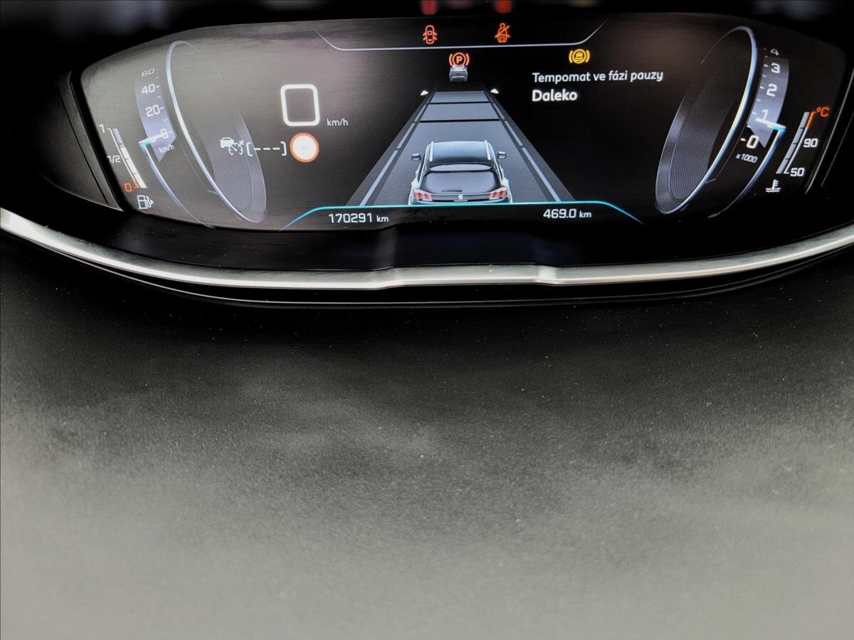 Peugeot 3008 SUV 1,5 l 96 kw