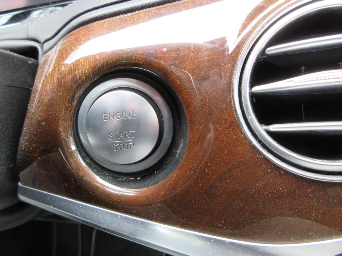 Mercedes-Benz Třídy S Sedan / Limuzína 3,0 l 190 kw