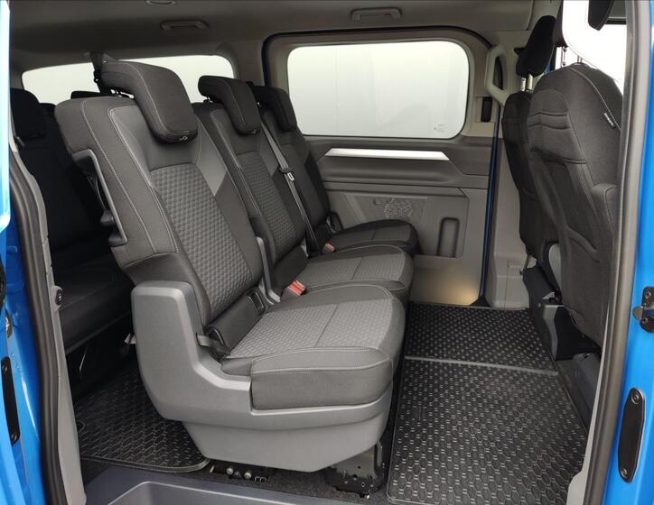 Volkswagen Caravelle 22