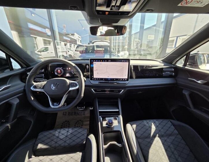 Volkswagen Tiguan SUV 2,0 l 195 kw