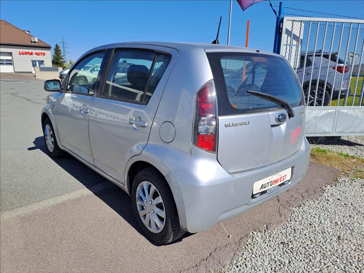 Subaru Justy Hatchback 998,0 51 kw