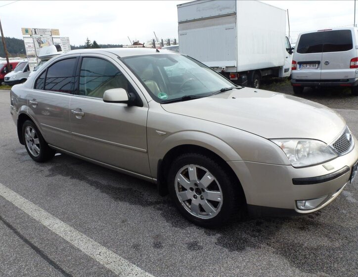 Ford Mondeo Sedan / Limuzína 2,5 l 125 kw