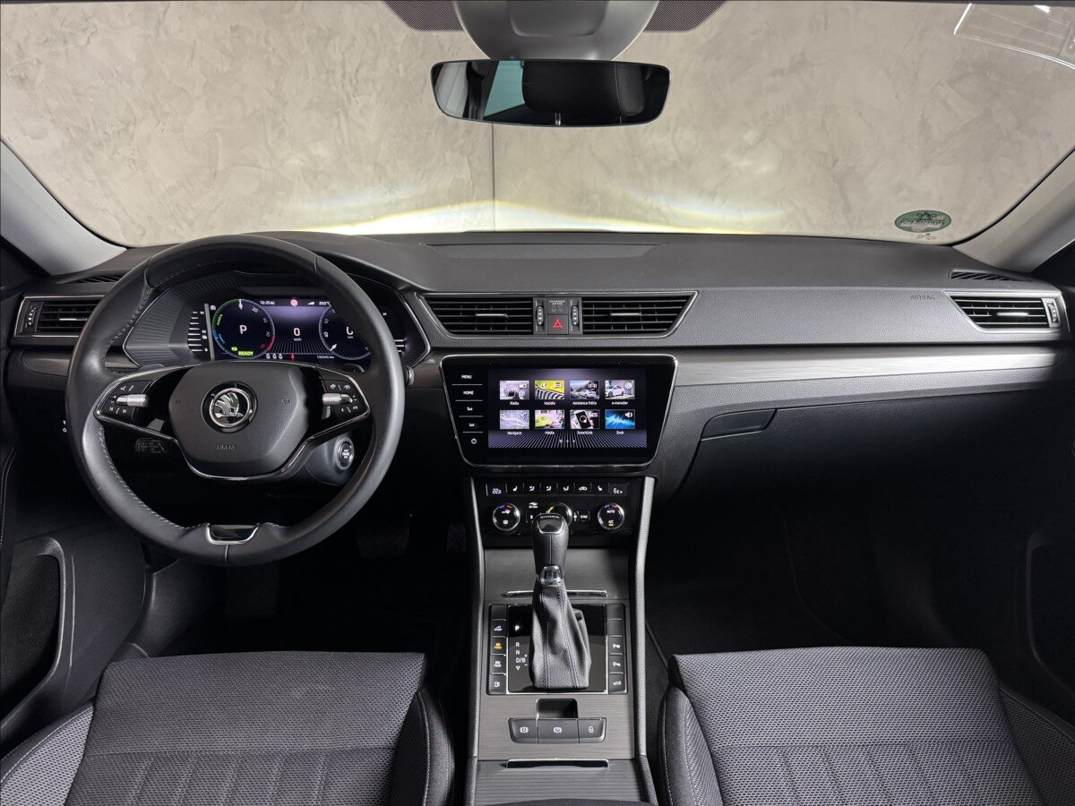 Škoda Superb Kombi 1,4 l 160 kw