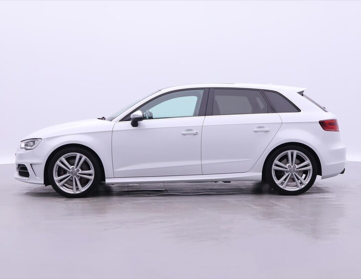 Audi S3 Hatchback 2,0 l 221 kw