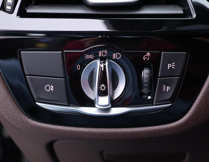 BMW Řada 5 Kombi 3,0 l 250 kw