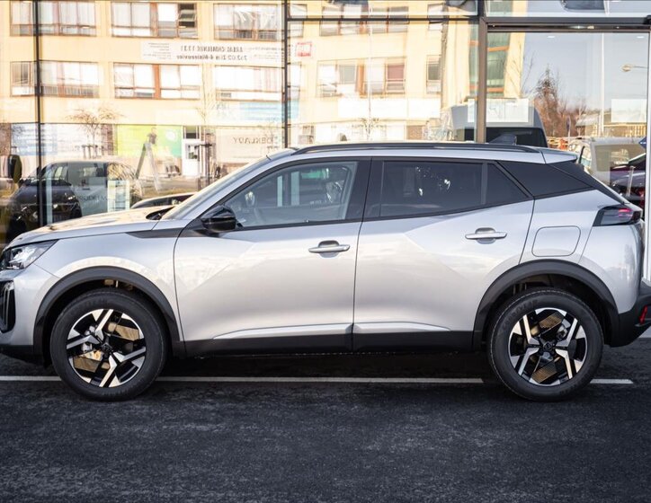 Peugeot 2008 SUV / Terénní 1,2 l 107 kw