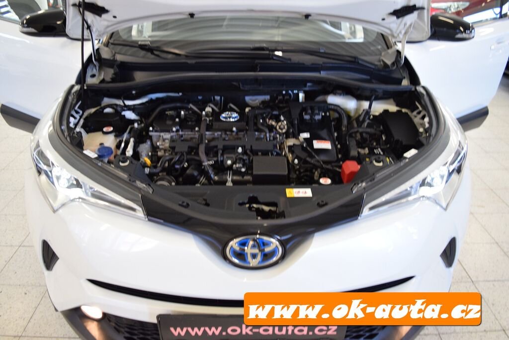 Toyota C-HR Hatchback 1,8 l 0