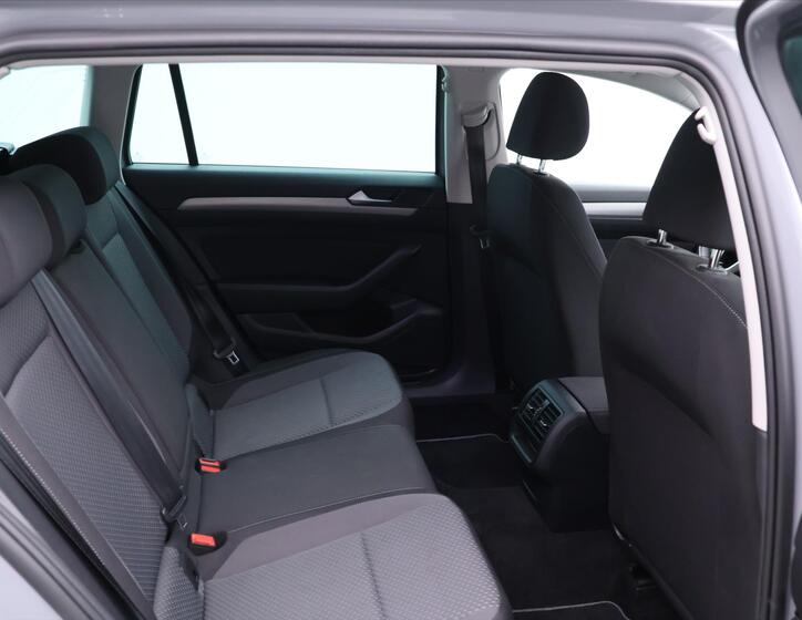 Volkswagen Passat 12