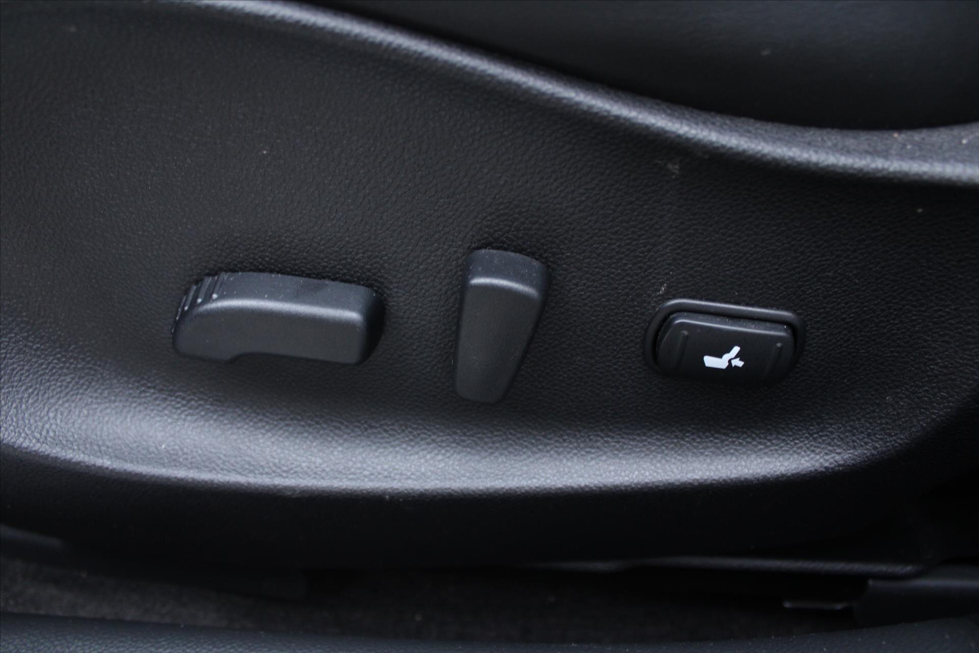 Infiniti QX70 SUV 3,0 l 175 kw