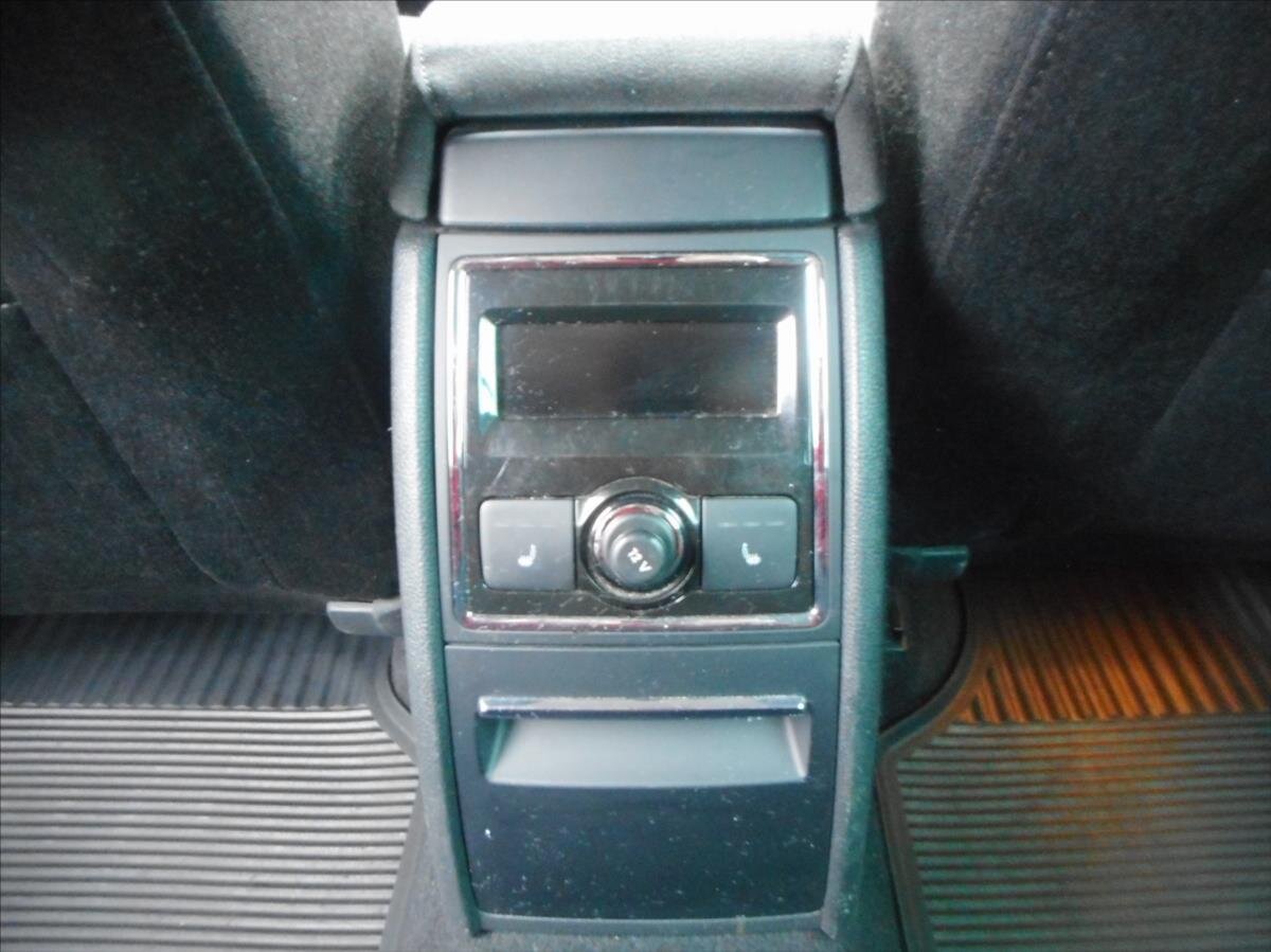 Škoda Superb Kombi 2,0 l 103 kw