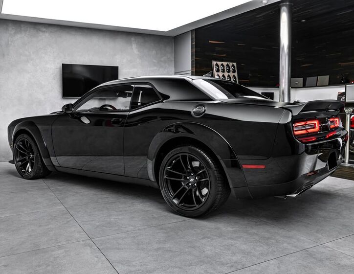 Dodge Challenger 7