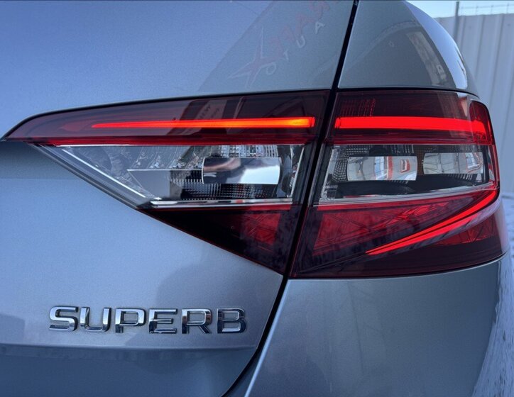 Škoda Superb 16