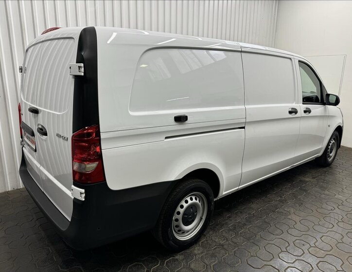 Mercedes-Benz Vito 8