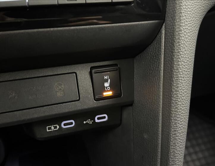 Toyota Yaris Cross 28