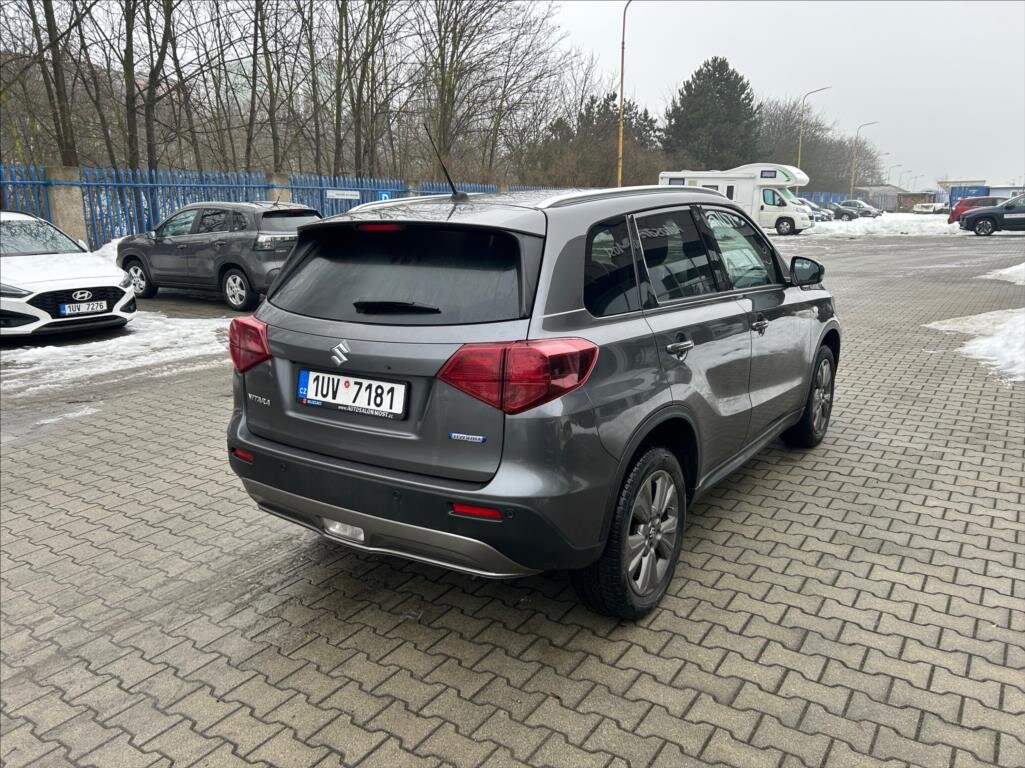 Suzuki Vitara SUV 1,4 l 95 kw