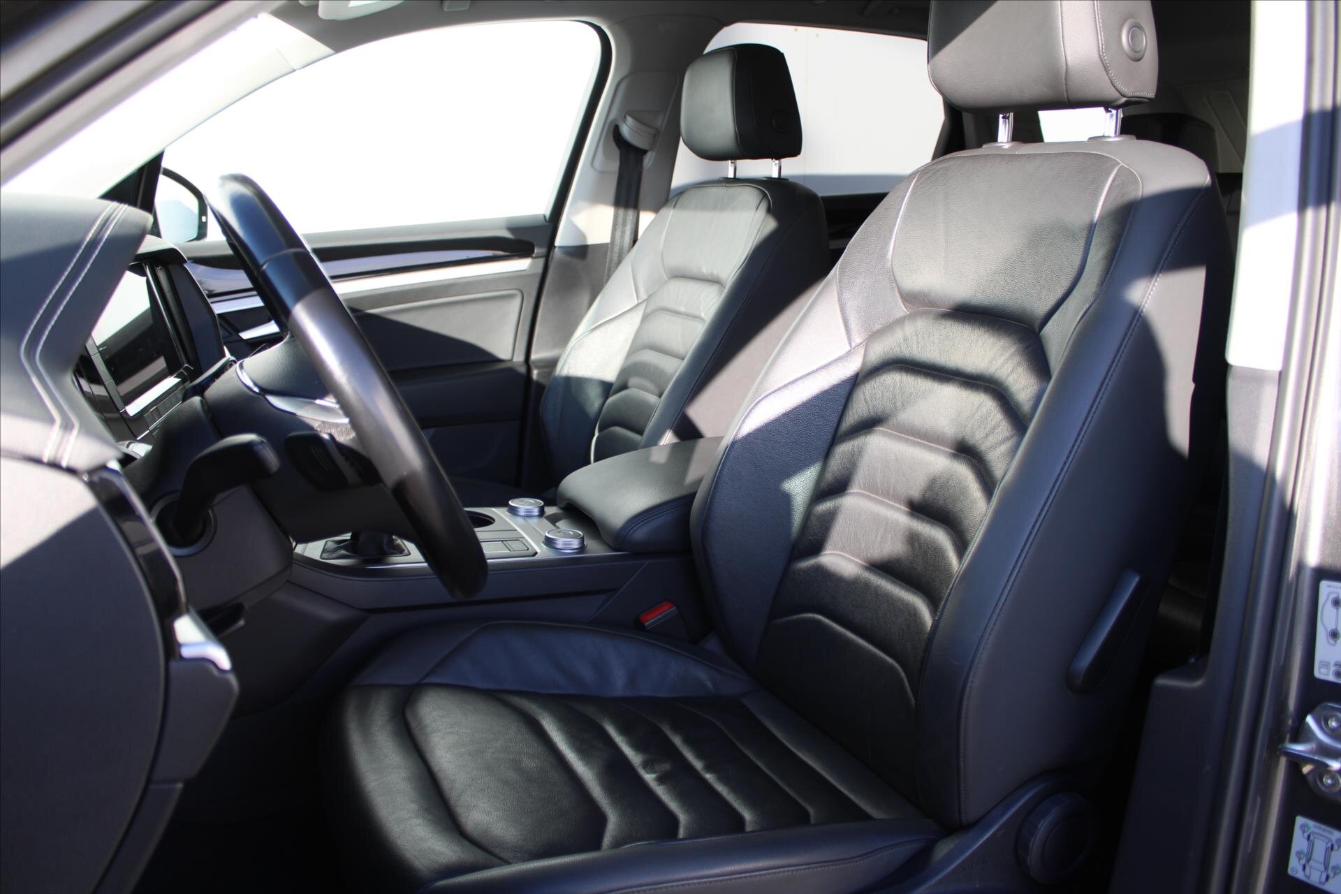 Volkswagen Touareg SUV 3,0 l 170 kw