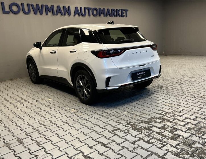 Lexus LBX SUV 1,5 l 100 kw