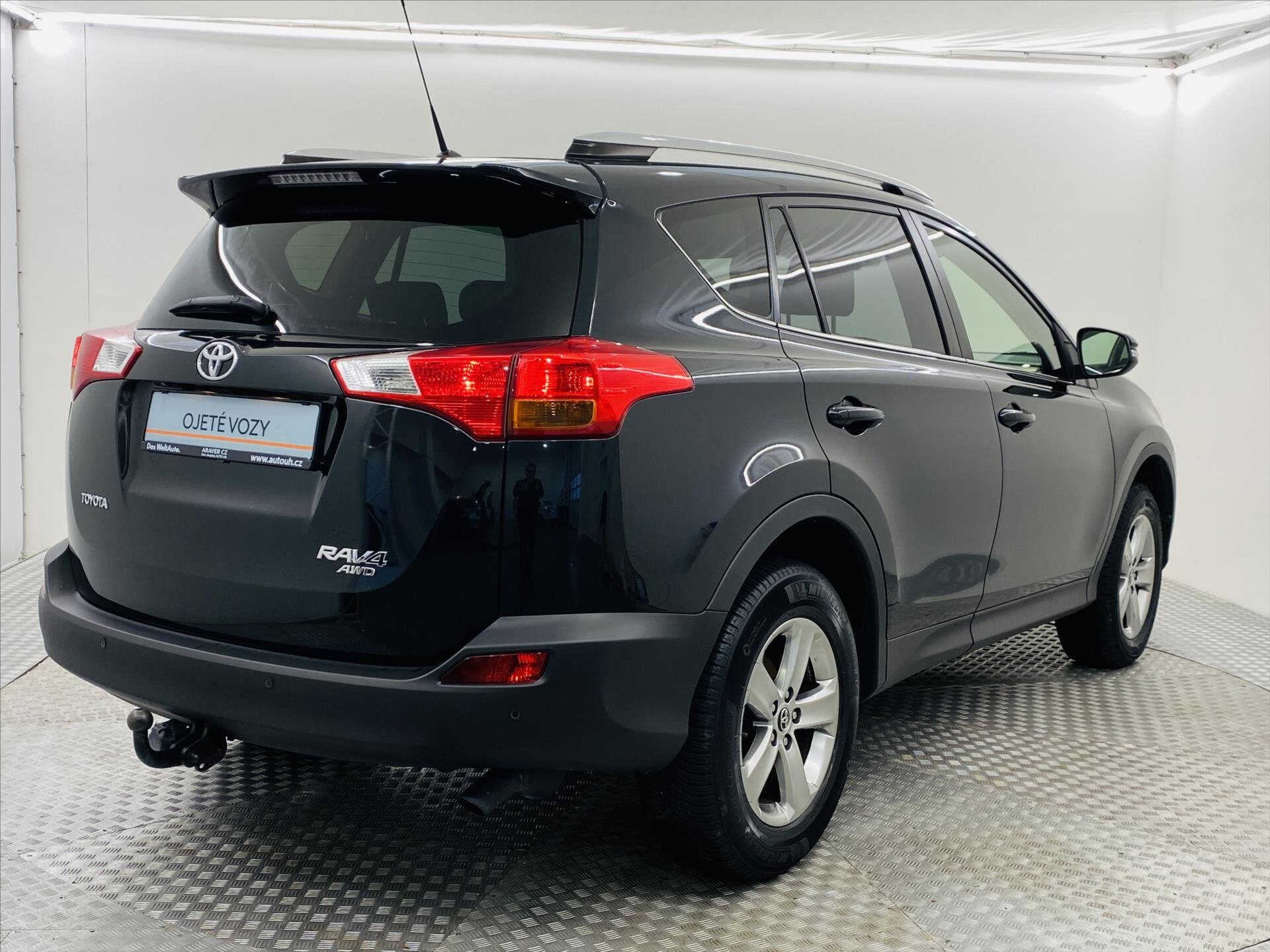 Toyota RAV4 SUV / Terénní 2,0 l 112 kw