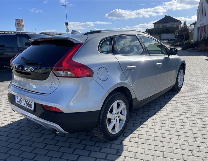 Volvo V40 Hatchback 2,0 l 140 kw