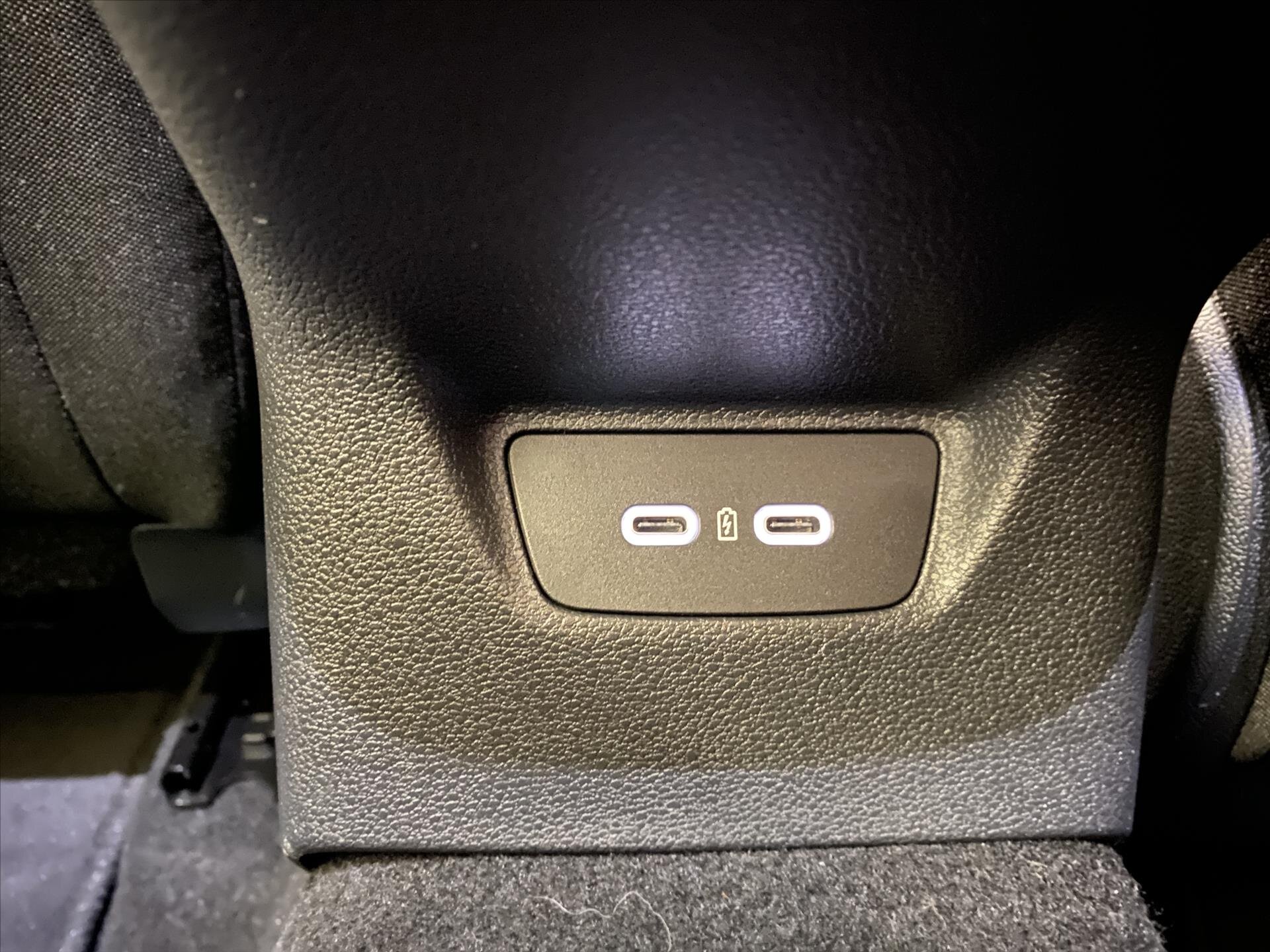 Škoda Fabia Hatchback 999,0 85 kw