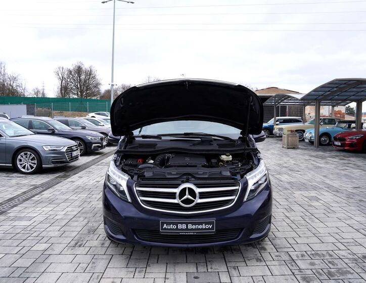 Mercedes-Benz Třídy V 9