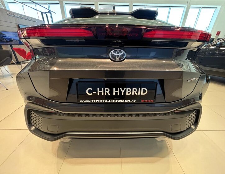 Toyota C-HR 6