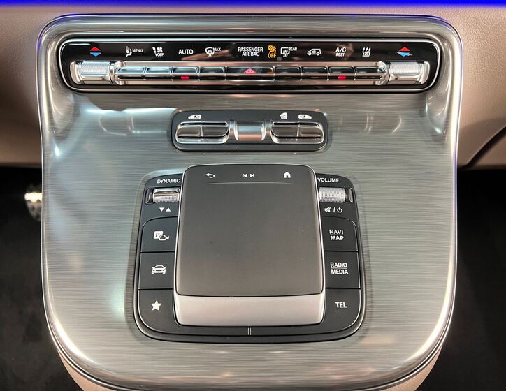 Mercedes-Benz Třídy V 27