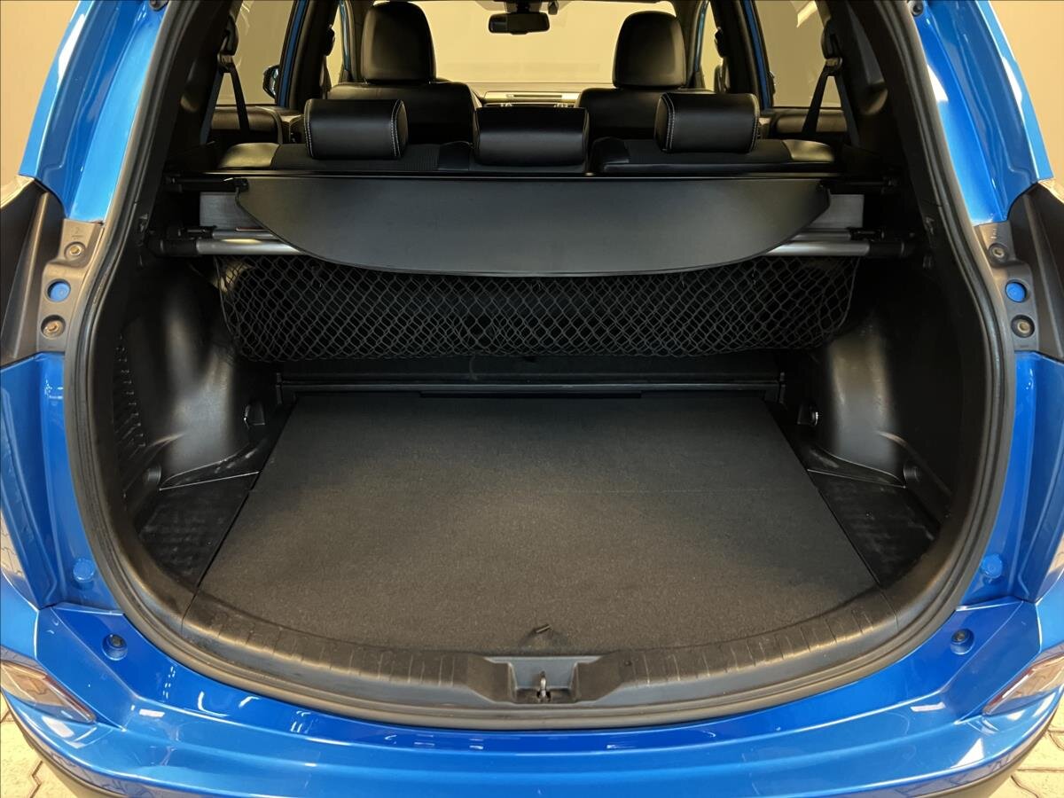 Toyota RAV4 SUV 2,5 l 114 kw