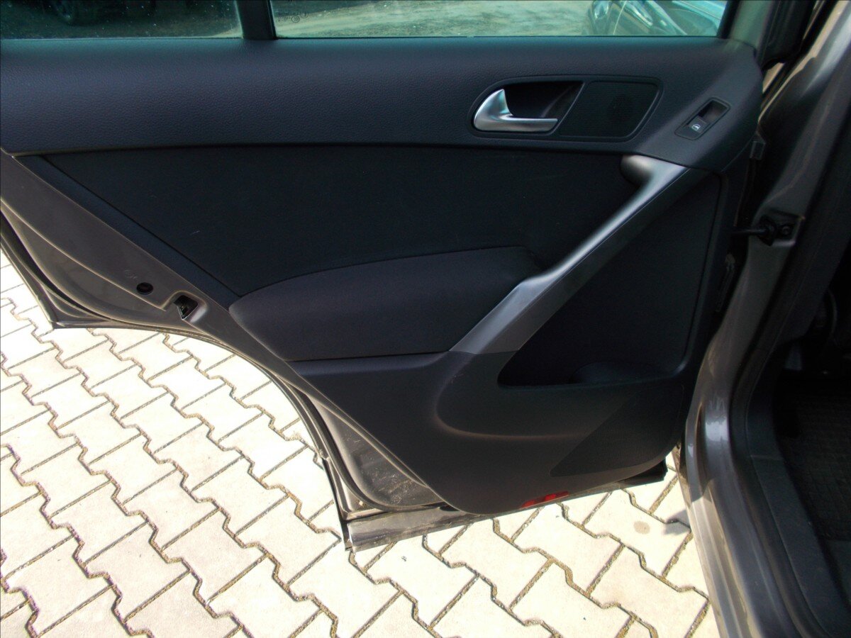 Volkswagen Tiguan SUV 2,0 l 103 kw