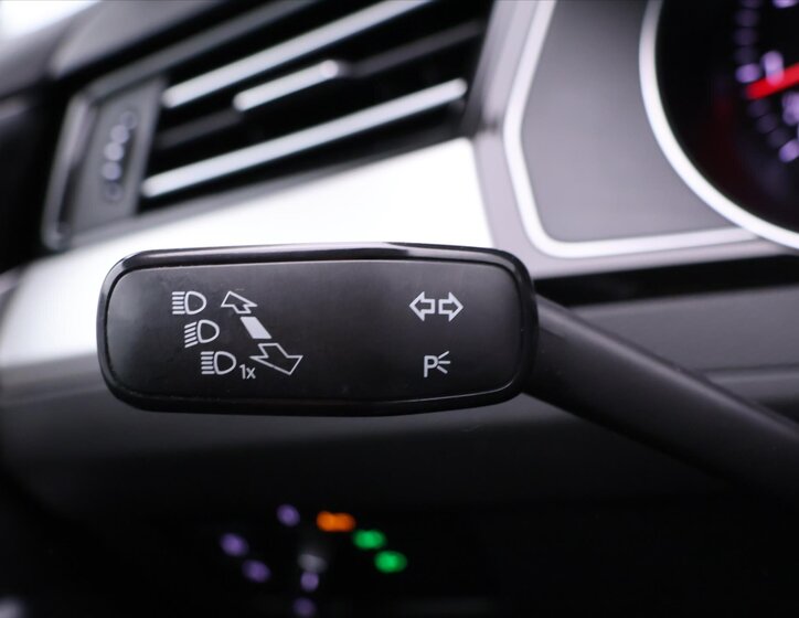 Volkswagen Passat Sedan 1,4 l 110 kw