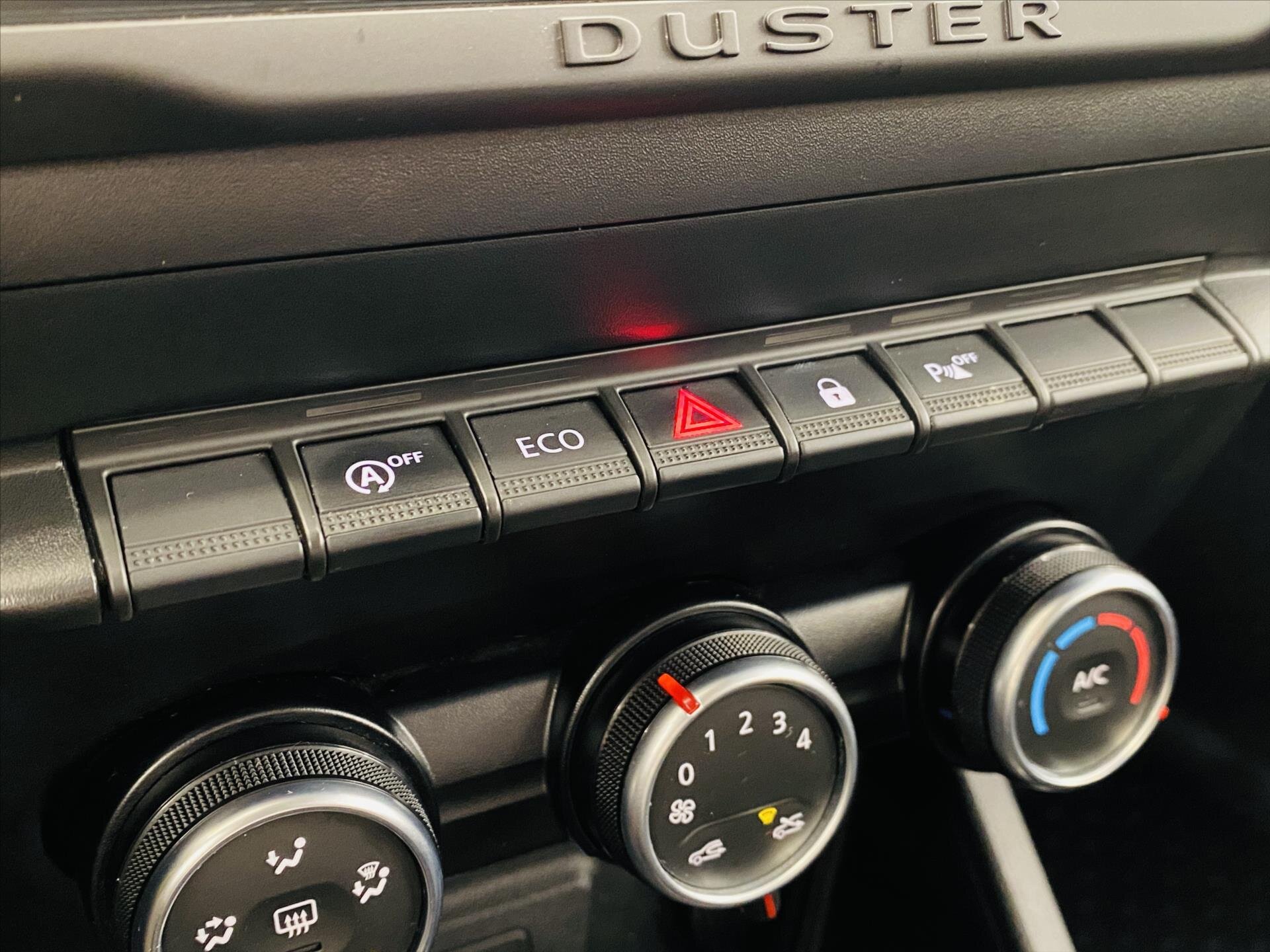 Dacia Duster SUV 999,0 67 kw