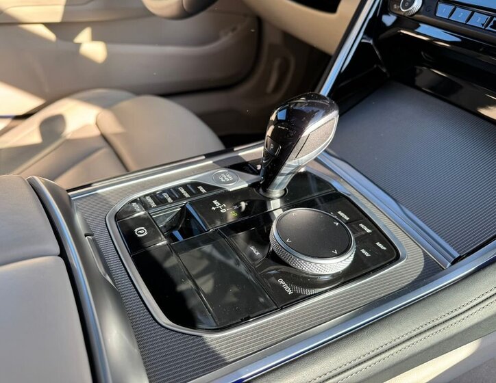 BMW Řada 8 Sedan / Limuzína 3,0 l 245 kw