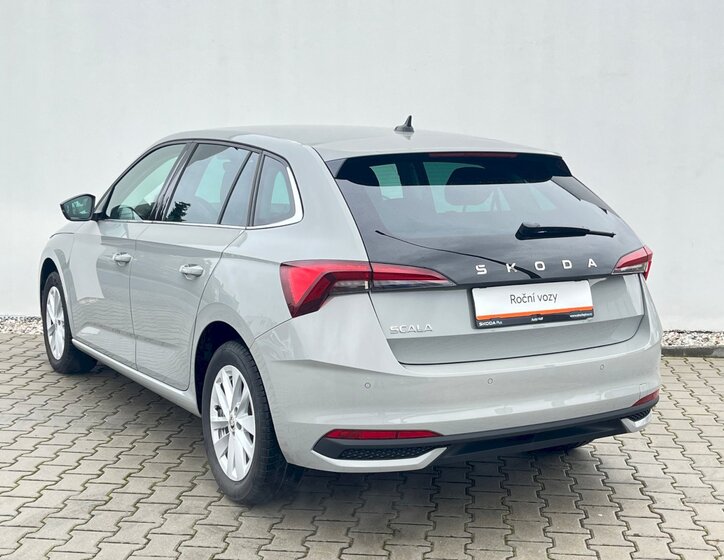 Škoda Scala 8