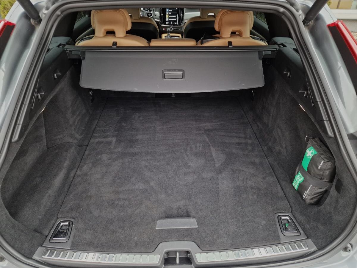 Volvo V90 Kombi 2,0 l 173 kw