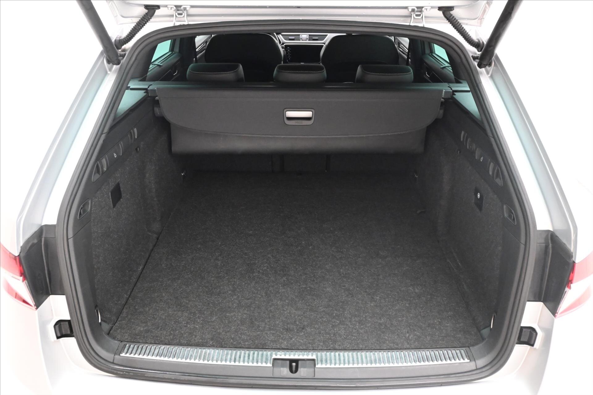 Škoda Superb Kombi 1,4 l 115 kw