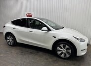 Tesla Model Y 11