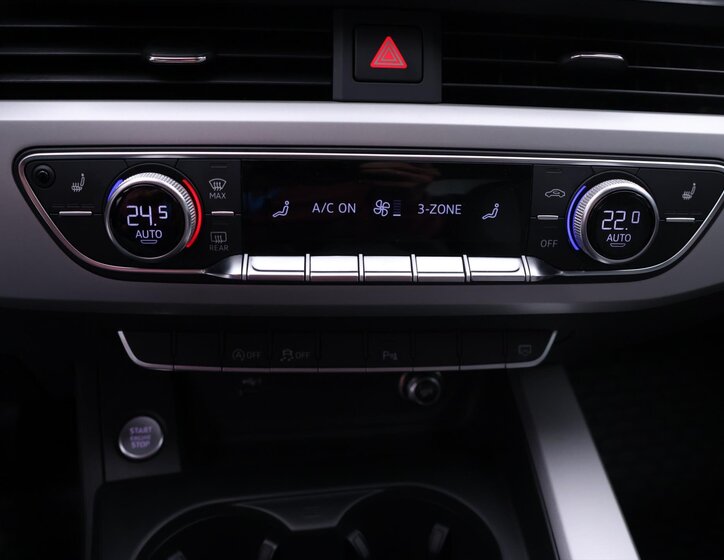 Audi A4 Sedan / Limuzína 2,0 l 120 kw