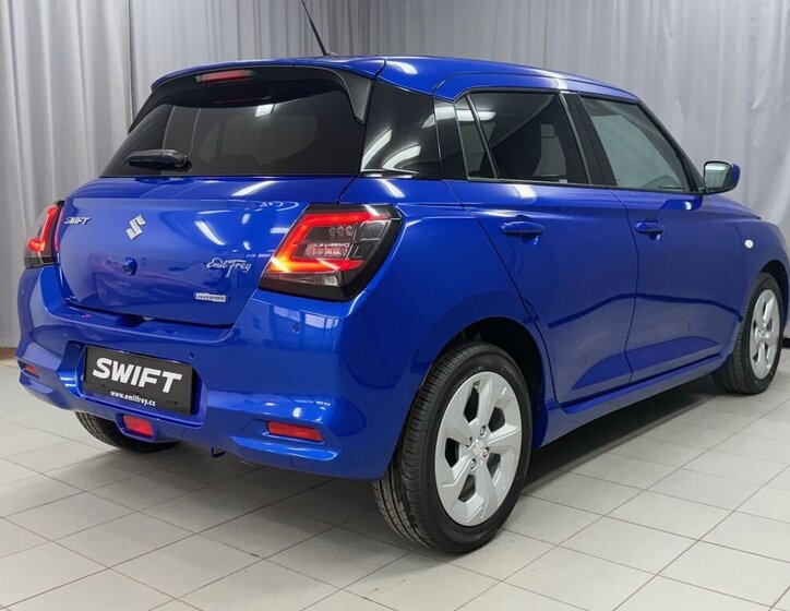 Suzuki Swift 8