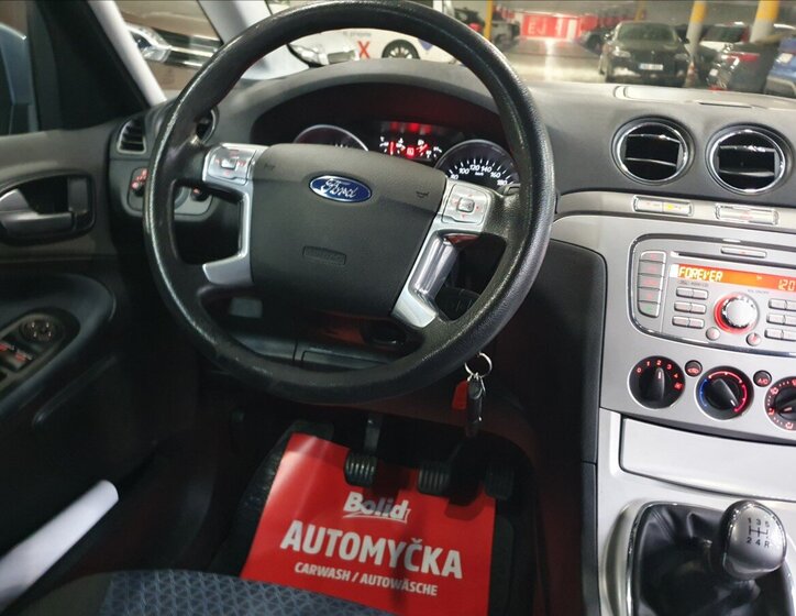 Ford Galaxy MPV 2,0 l 107 kw